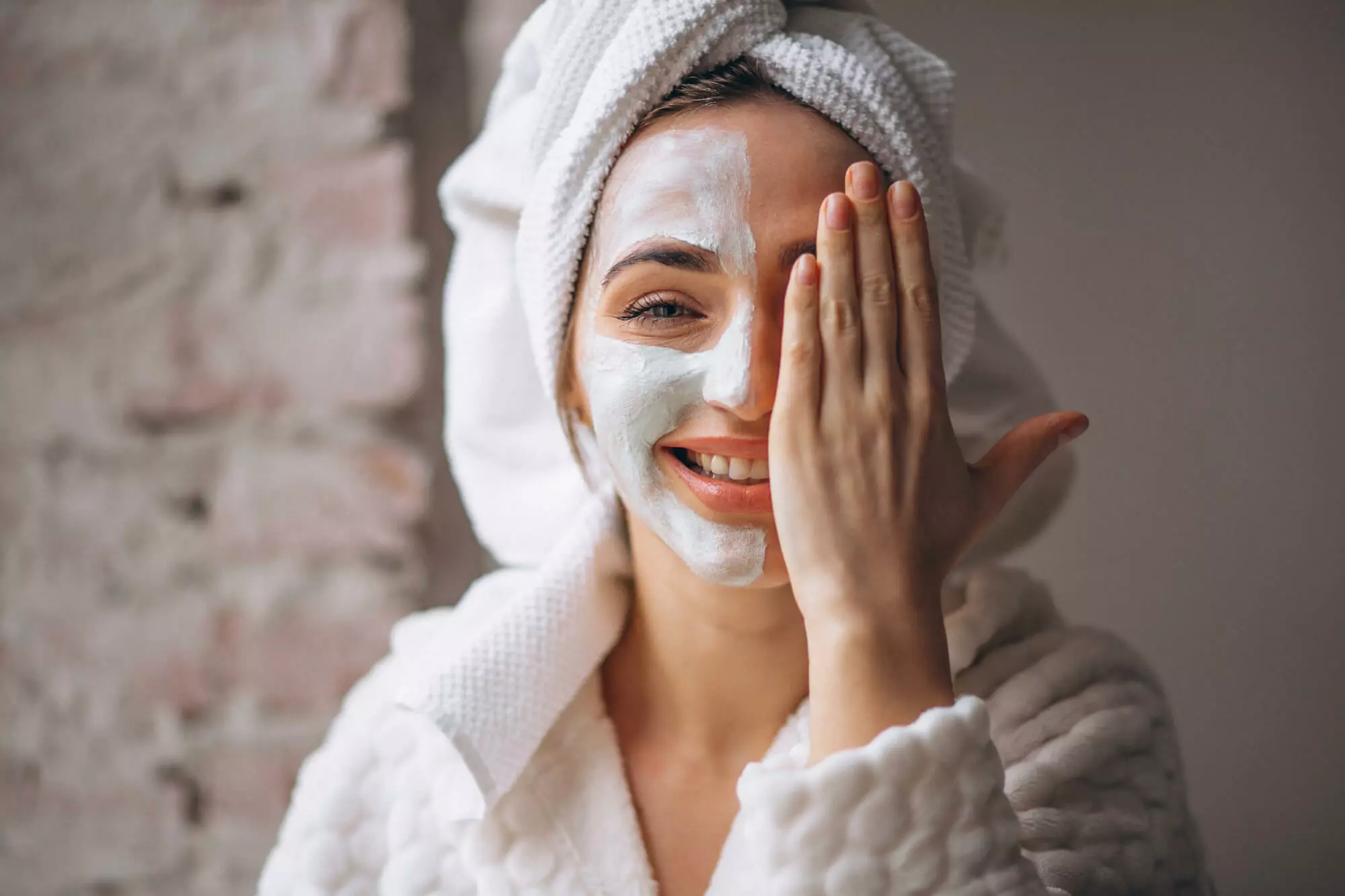 8 Conseils de Soins de la Peau Naturels : Comment Prendre Soin de sa Peau avec des Ingrédients Naturels à la Maison ?